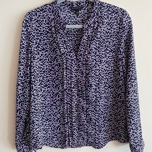 Long Sleeve Blouse Small, Banana Republic